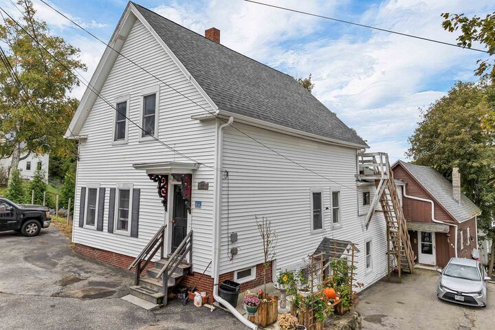 Property Photo:  17 Manchester Street  NH 03263 