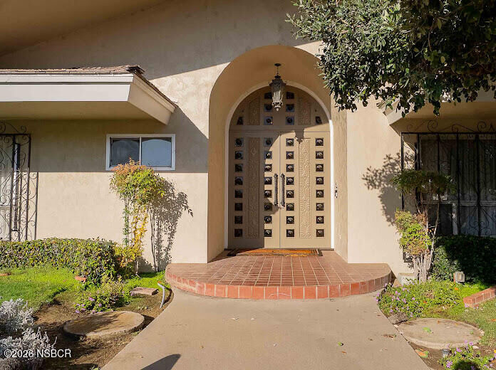 Property Photo: 2889 Lorencita Drive CA 93455