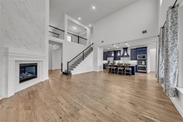 Property Photo:  1802 Southpointe Xing  TX 76063 