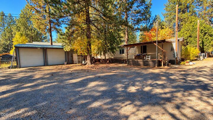 Property Photo: 60198 Cinder Butte Road OR 97702