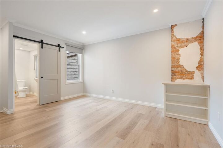 Property Photo:  345 Macnab Street N Upper  ON L8L 1K8 