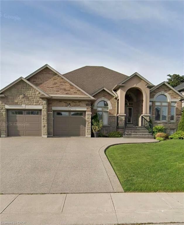 Property Photo:  545 Eaglewood Drive 2 Lower  ON L8W 3J3 