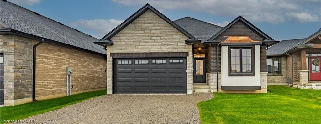 Property Photo:  89 Duchess Drive  ON N4B 0B2 