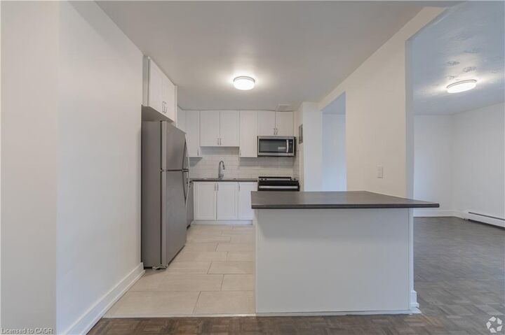Property Photo: 285 Erb Street W 809 ON N2L 1W4