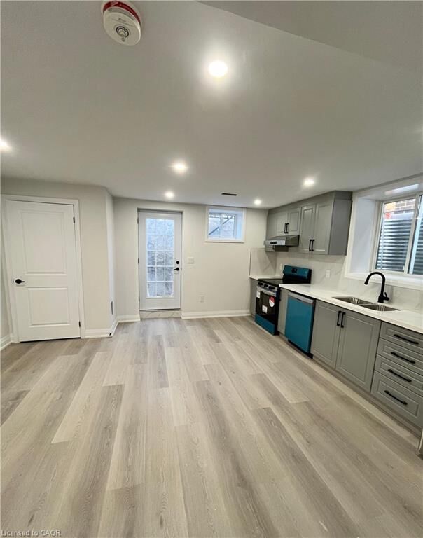 Property Photo:  27 William Nador Street Lower  ON N2R 0S3 