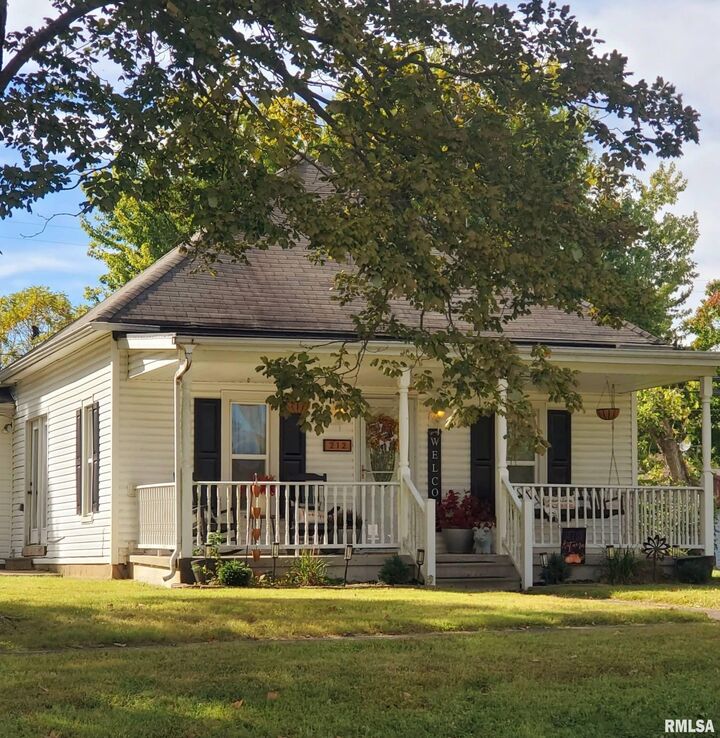 Property Photo:  212 S Broadway Street  IL 62939 