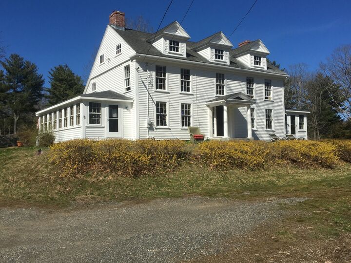 Property Photo:  5 Roberts Ct  MA 01930 