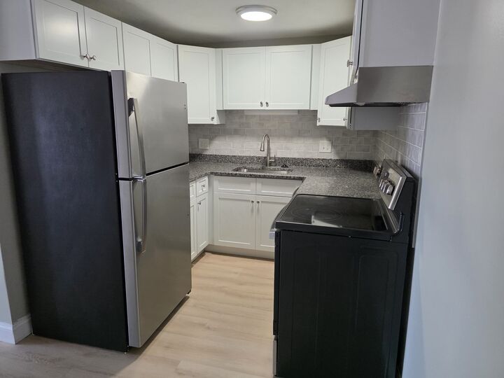 Property Photo:  36 Crescent St 17  MA 01880 