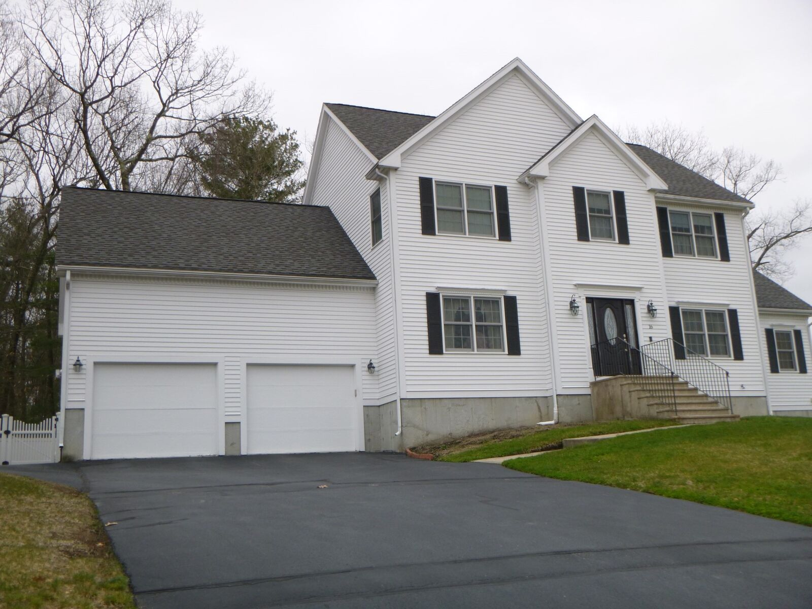 Property Photo:  16 Hillcrest Rd  MA 01588 
