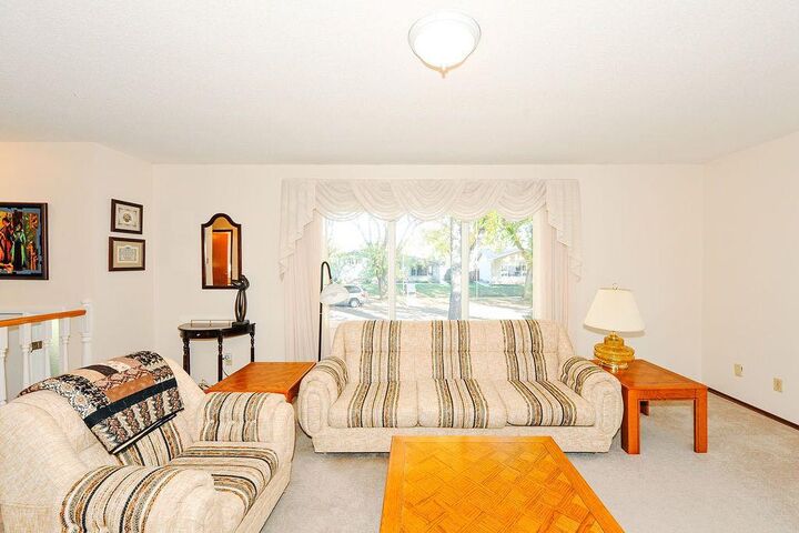 Photo de la propriété: 5907 43 Avenue AB T4V 0A5