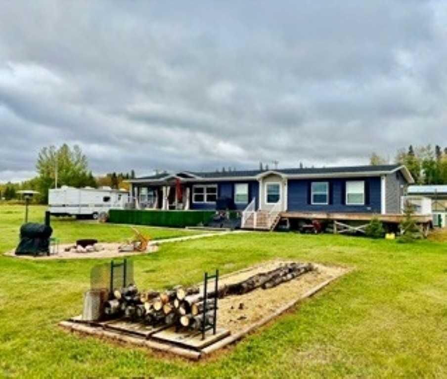 Property Photo:  890 Pelican Road  AB T0G 2K0 