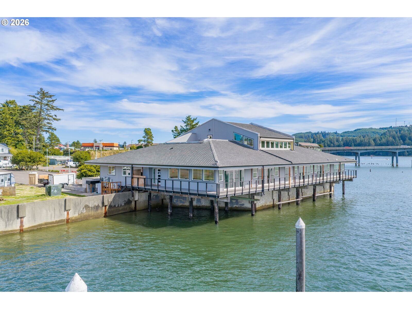 Property Photo: 1150 Bay St F OR 97439
