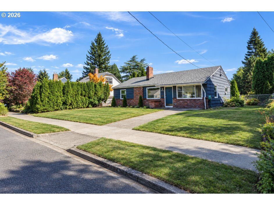 Property Photo:  8000 N Woolsey Ave  OR 97203 