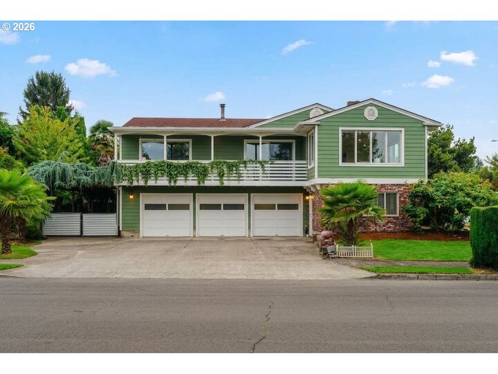 Property Photo: 3812 NE 134th Ave OR 97230