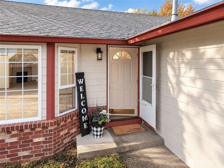 Property Photo: 11225 52nd Avenue NE WA 98271