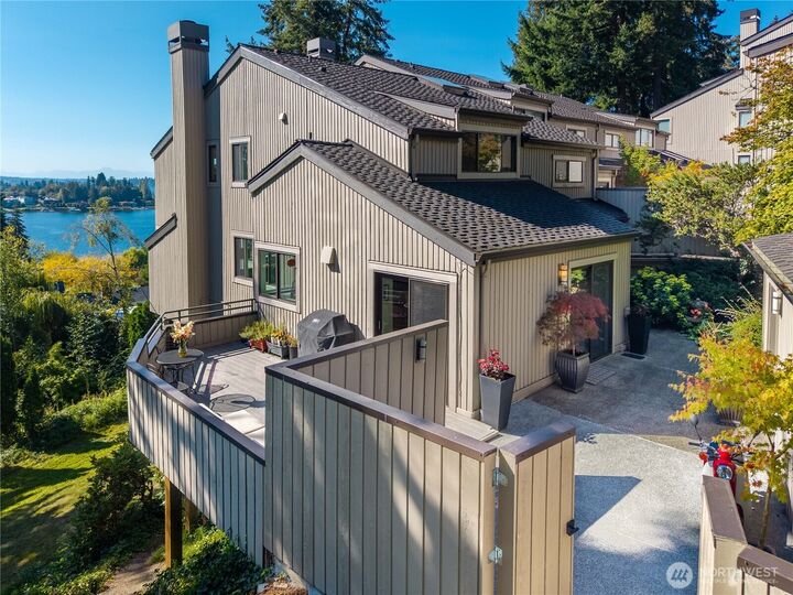 Property Photo:  4815  102nd Lane NE  WA 98033 