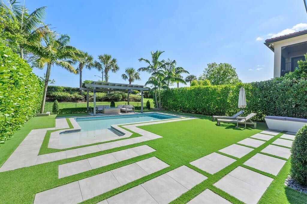 Property Photo:  11133 Meridian Drive N  FL 33076 