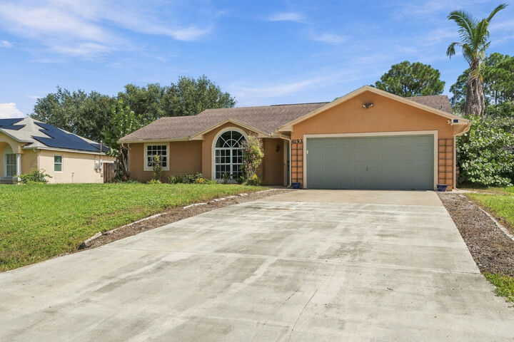 Property Photo: 4193 SW Muncie Street FL 34953