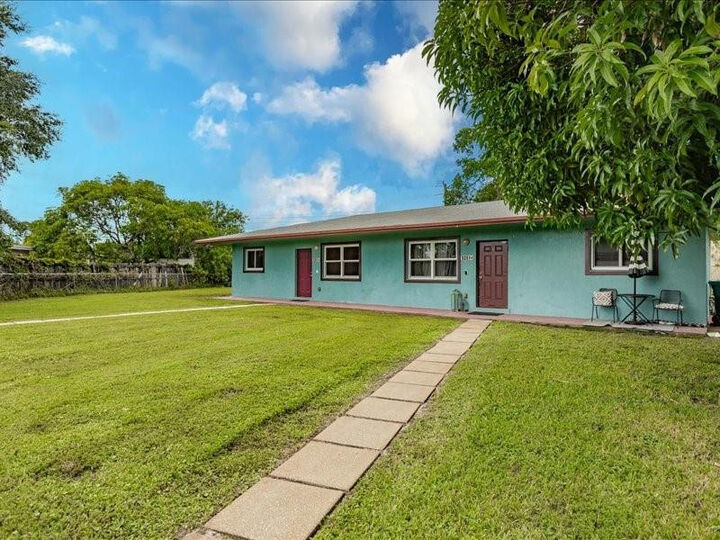 Property Photo:  5201 NW 17th Court B  FL 33313 