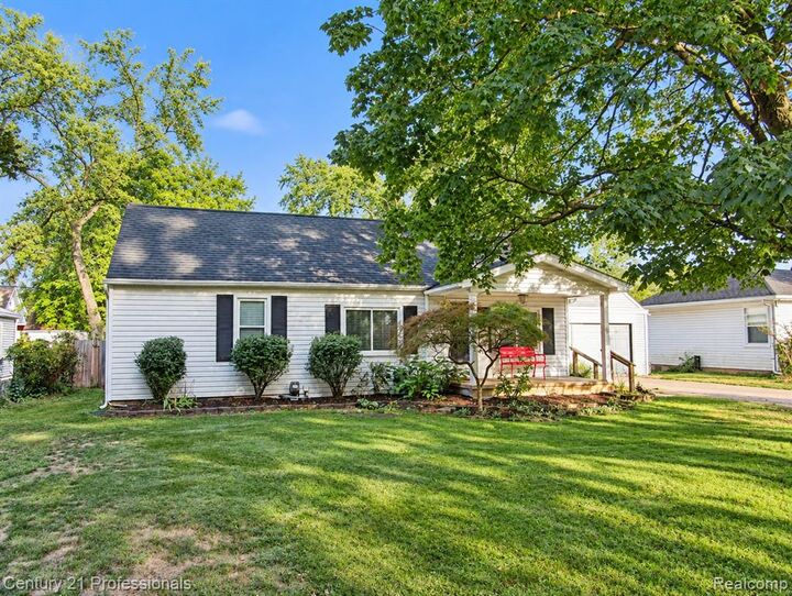 Property Photo: 20382 Beatrice Street MI 48152