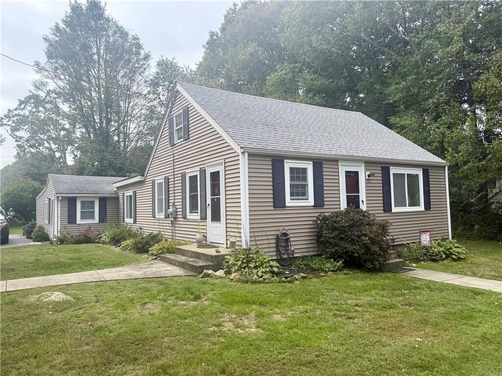 Property Photo:  36 Pettaquamscutt Lake Road  RI 02874 