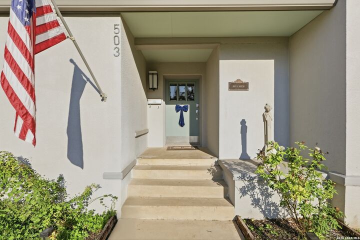 Property Photo:  503 S Austin St  TX 78155 