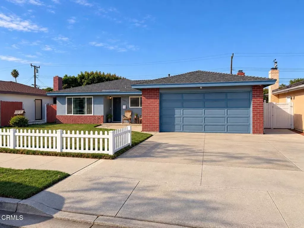 Property Photo:  2061 Barnett Street  CA 93033 