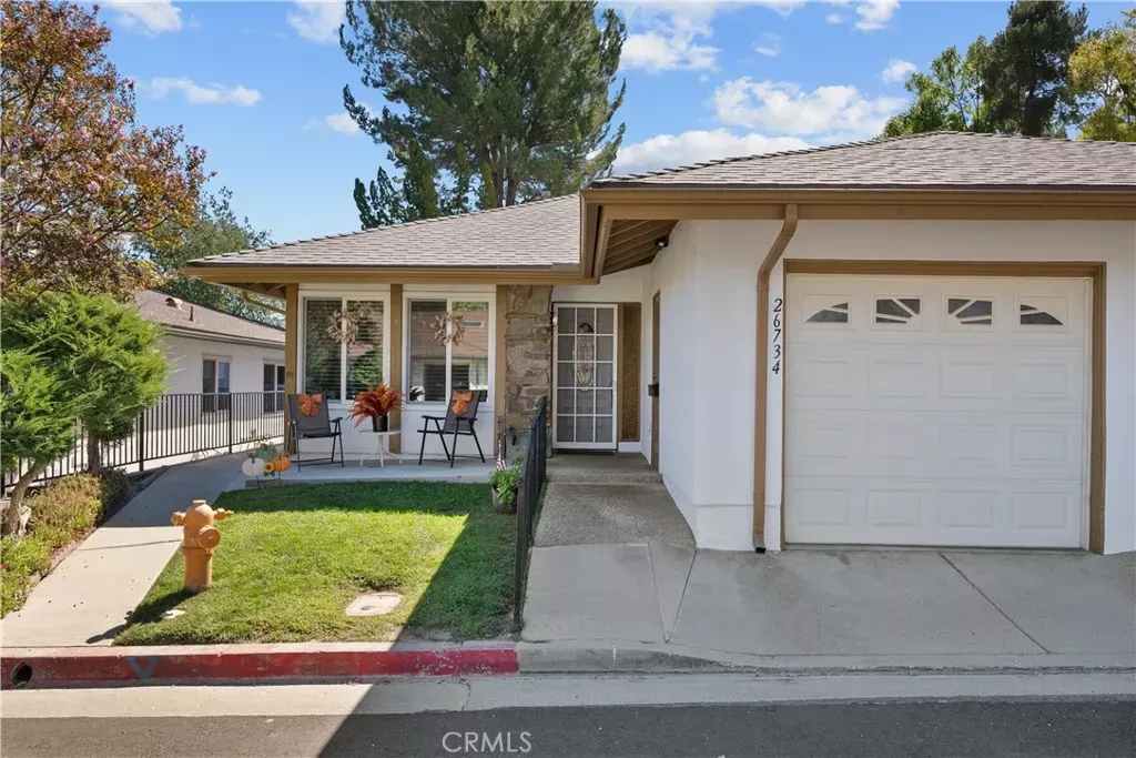 Property Photo: 26734 Winsome Circle CA 91321