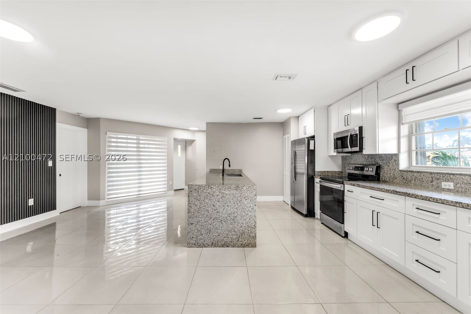 Property Photo: 15635 SW 74th Cir Dr 10 FL 33193