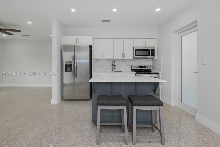 Property Photo:  1023 SW 11th St 1023  FL 33129 