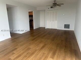 Property Photo: 901 Hillcrest Dr 501 FL 33021