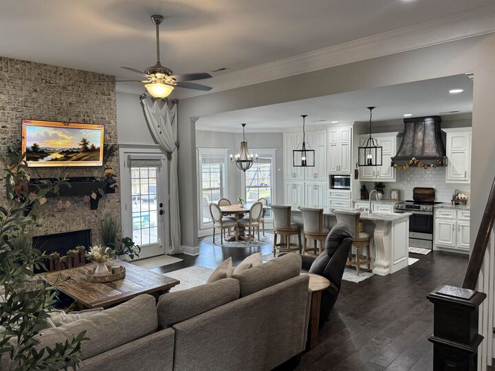 Property Photo: 1123 Lake Spencer Dr AL 35674