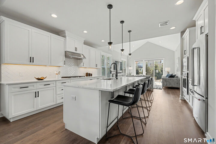 Property Photo:  18 Hillcrest Drive 18  CT 06525 