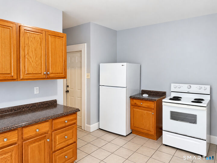 Property Photo:  98 Anthony Street 1L  CT 06515 