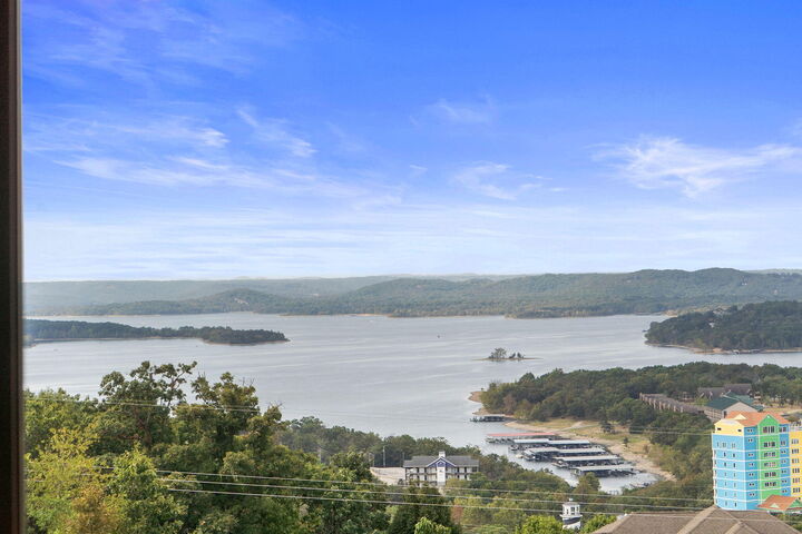 Property Photo: 130 Royal Vista Drive MO 65616