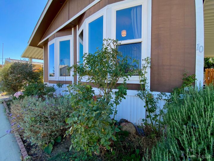 Property Photo: 600 Dennison Road 10 CA 93561