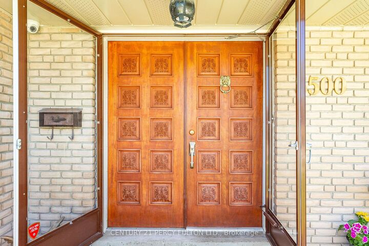 Property Photo:  3500 Silverplains Drive  ON L4X 2P4 