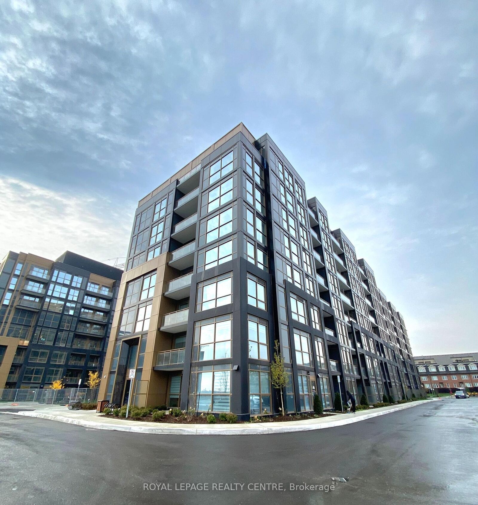 Property Photo:  2343 Khalsa Gate 505  ON L6M 5R6 