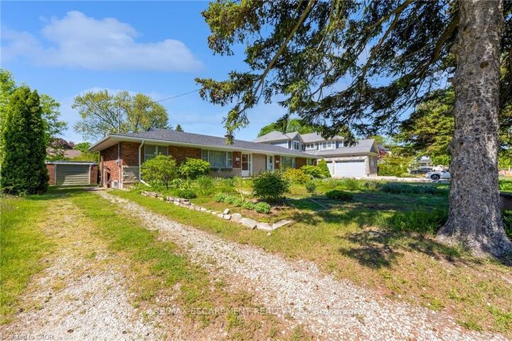 Property Photo:  236 Pine Cove Road  ON L7N 1W2 