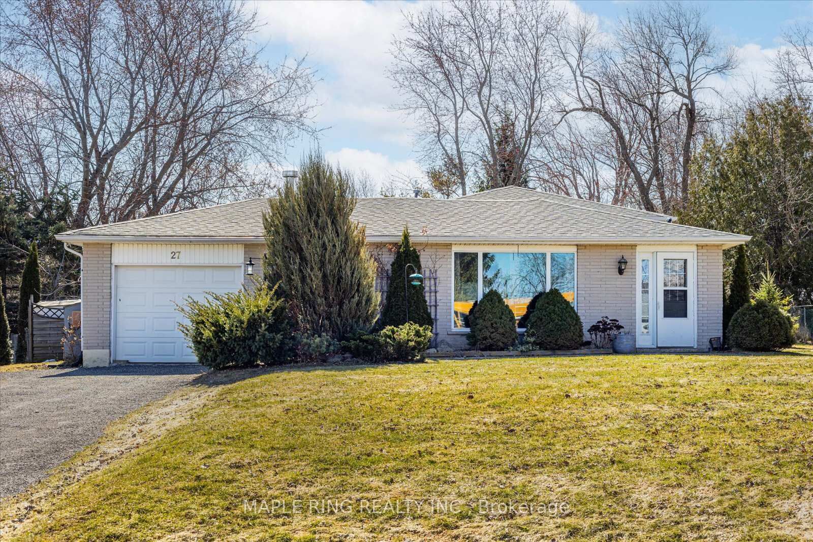 Property Photo:  27 Jamieson Drive  ON L0N 1R0 