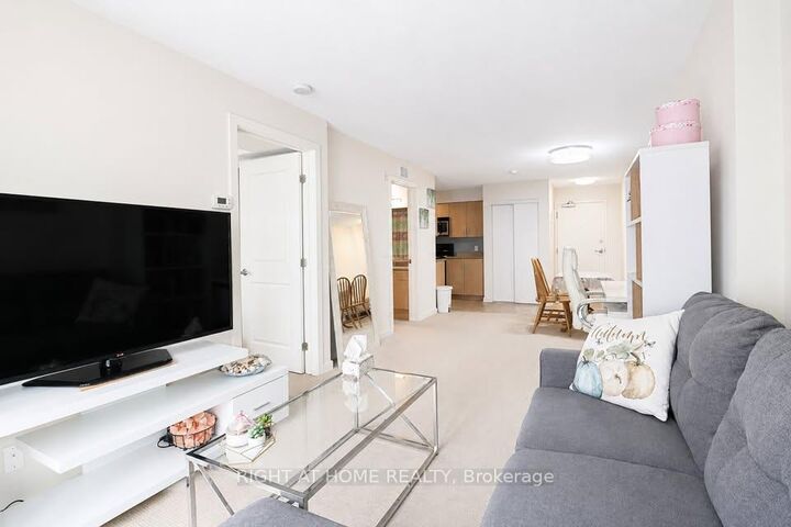 Property Photo:  138 Somerset Street W 711  ON K2P 0A3 