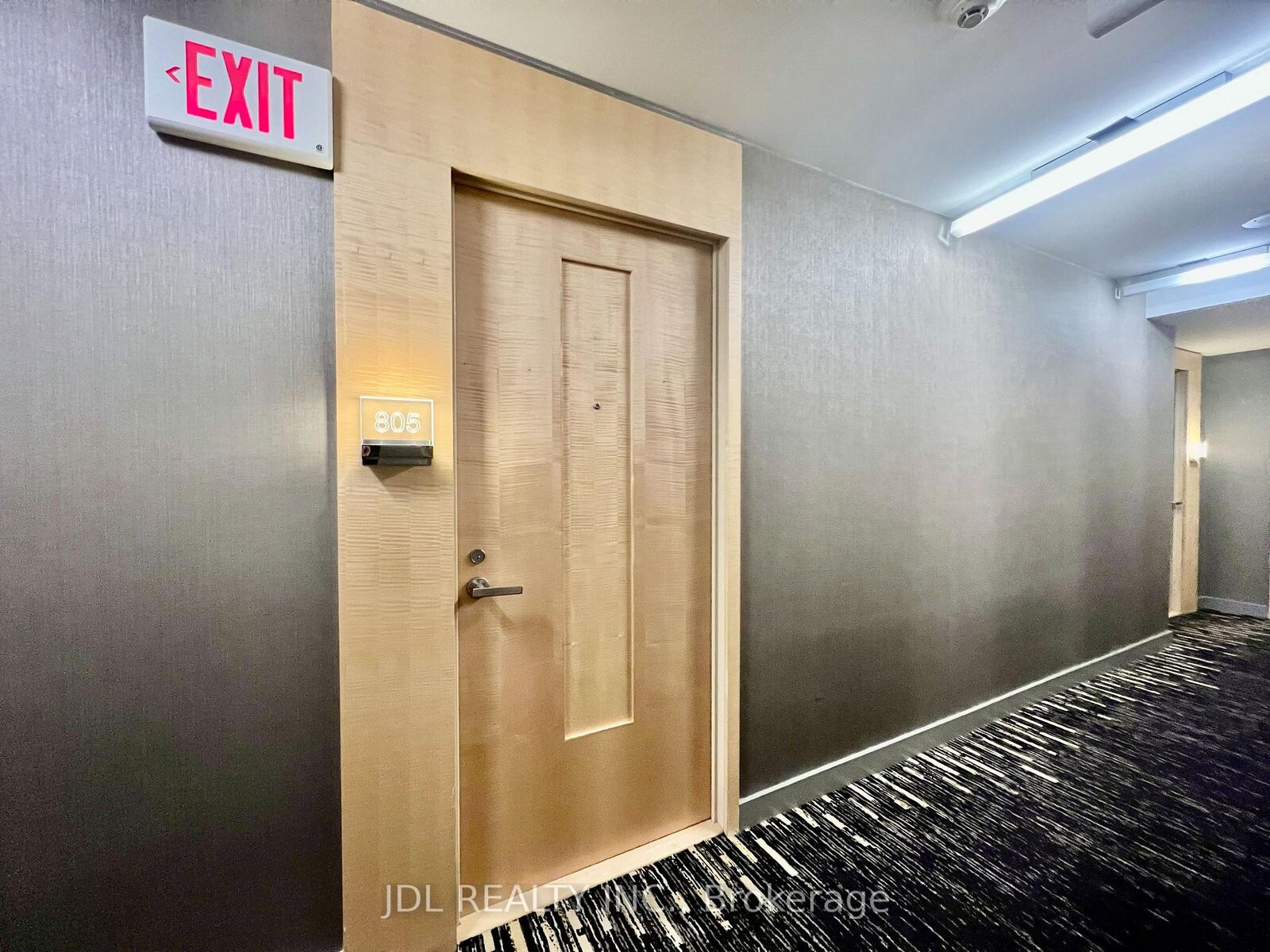 Property Photo:  45 Charles Street 805  ON M4Y 1S2 