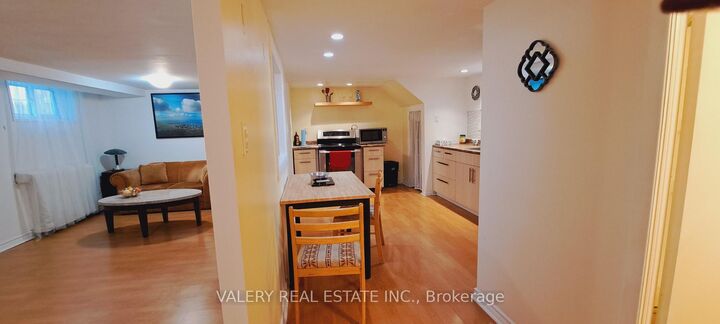 Property Photo:  48 Dunkirk Road  ON M4C 2M3 