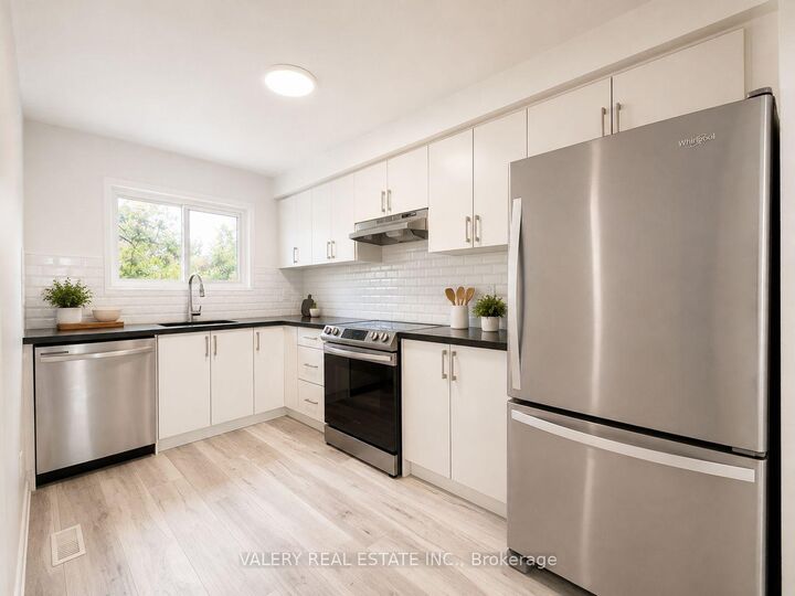 Property Photo:  532 Sunnydale Place C  ON N2L 4T1 