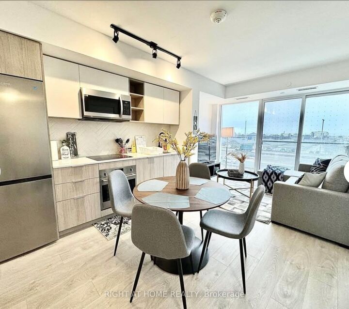 Property Photo:  36 Zorra Street 328  ON M8Z 0G5 