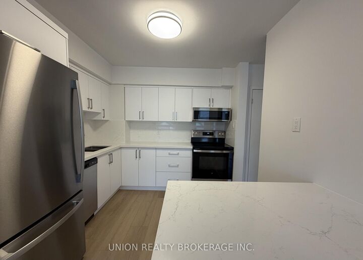Property Photo:  930A Pape Avenue Unit 1  ON M4K 3V2 