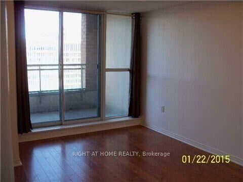 Property Photo:  887 Bay Street 1509  ON M5S 3K4 