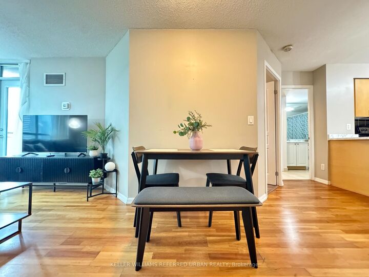 Property Photo:  18 Yonge Street 1715  ON M5E 1Z8 