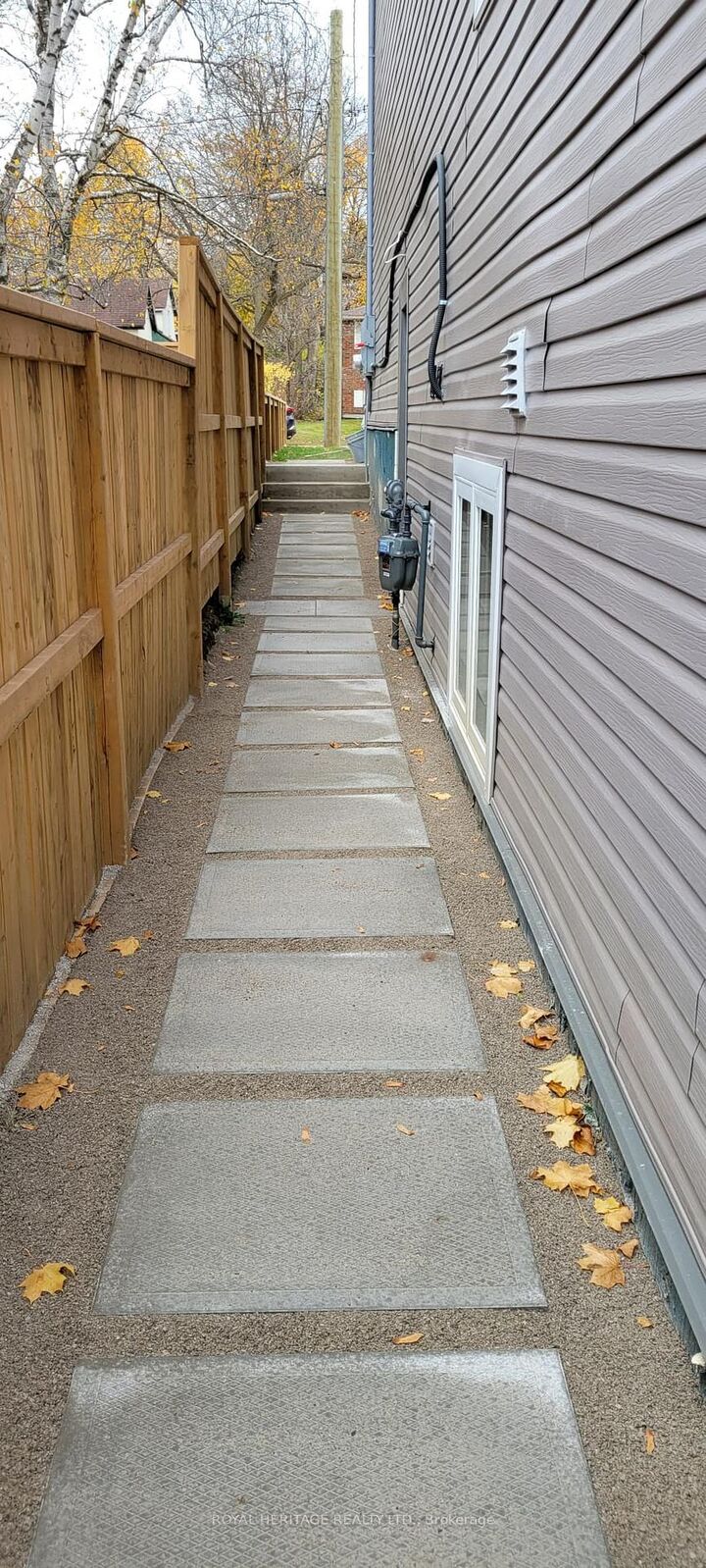 Property Photo:  97 Sophia Street W  ON L4N 1J4 