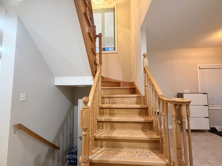 Property Photo:  14 Viceroy Crescent  ON L7A 1V6 